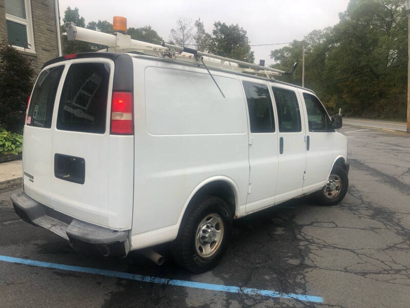 2012 Chevrolet Express Cargo Work Van photo 3