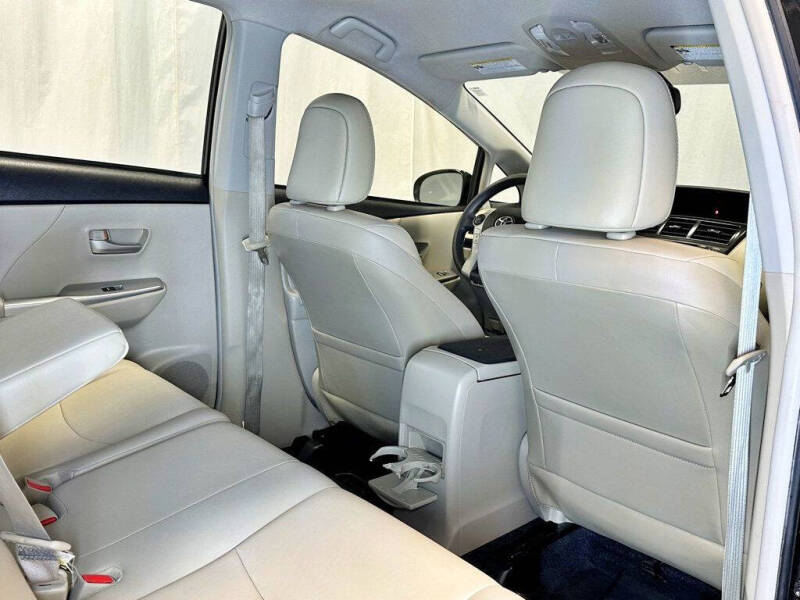 2012 Toyota Prius v