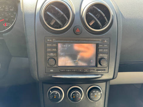 2011 Nissan Rogue S Krom