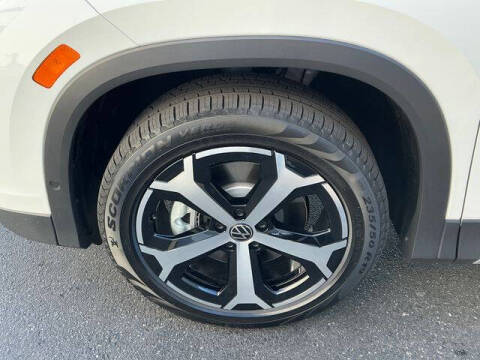 2025 Volkswagen Tiguan SE 4Motion