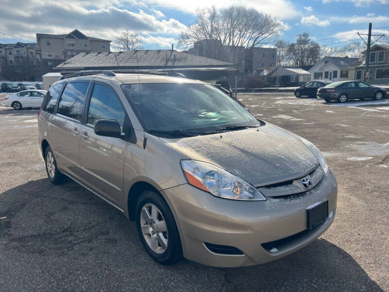 2008 Toyota Sienna LE 7-Passenger