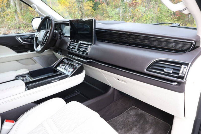 2024 Lincoln Navigator Black Label