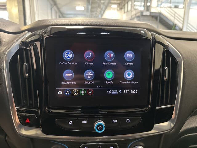 2022 Chevrolet Traverse LT Cloth