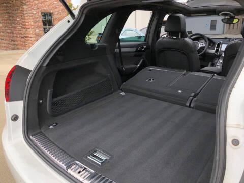 2013 Porsche Cayenne GTS