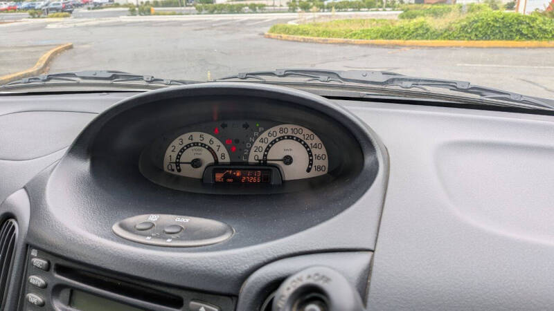 2000 Toyota Funcargo Yaris