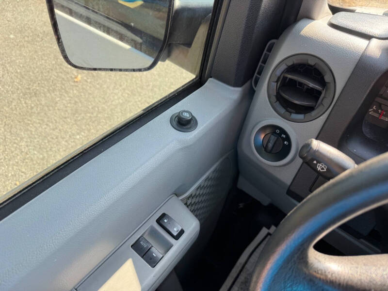 2011 Ford E-Series E-150