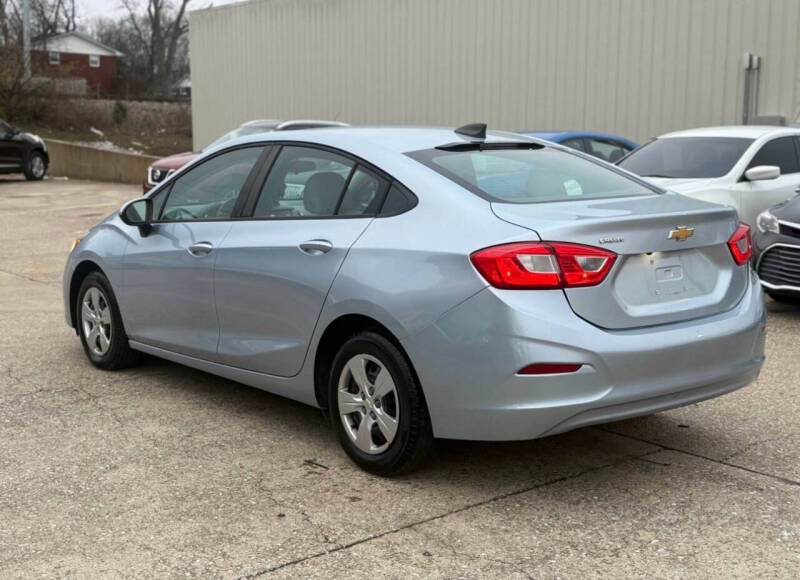 2017 Chevrolet Cruze LS Auto