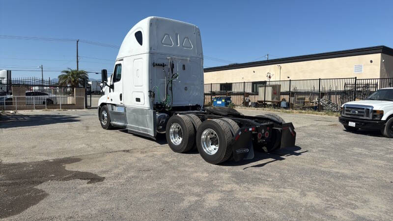 2019 Freightliner Cascadia