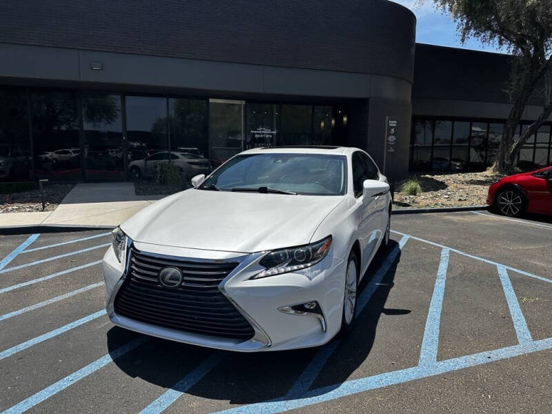 2017 Lexus ES 350's photo