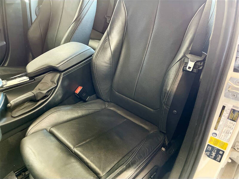 2018 BMW 3 Series 330i xDrive