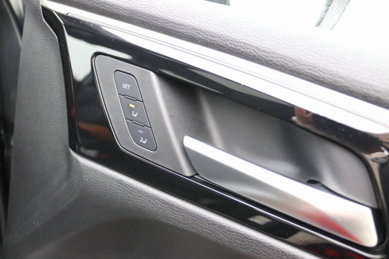 2025 Mitsubishi Outlander PHEV SEL