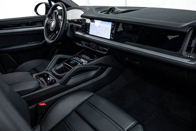 2025 Porsche Cayenne Coupe