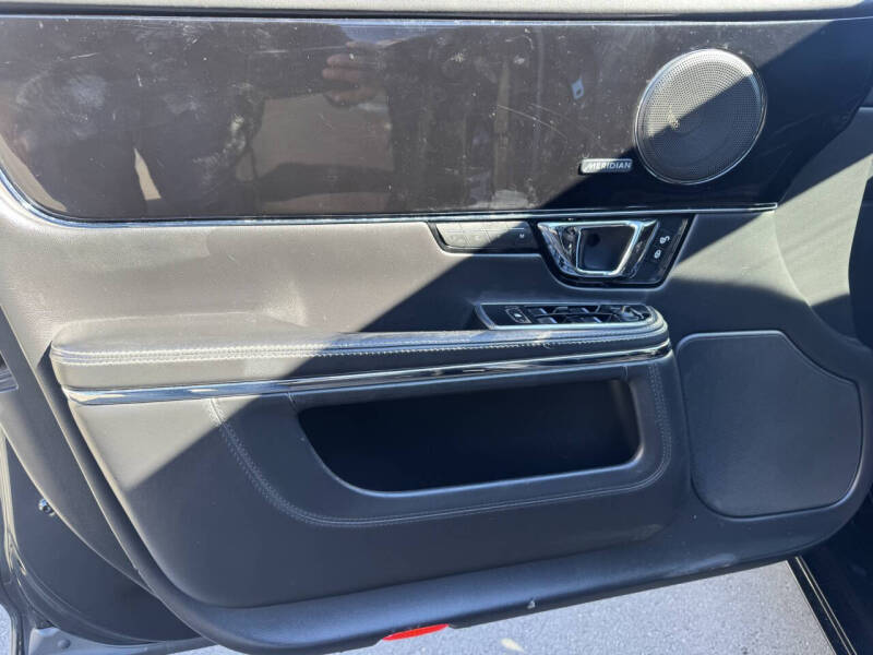 2014 Jaguar XJL Portfolio