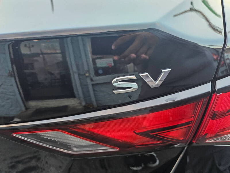 2023 Nissan Sentra SV