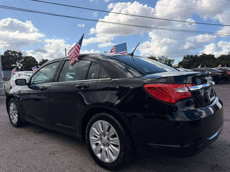 2014 Chrysler 200 LX