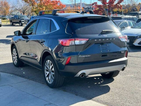 2022 Ford Escape Hybrid Titanium