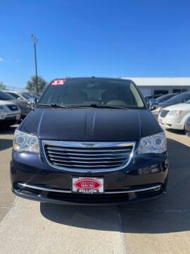 2011 Chrysler Town and Country for sale at UNITED AUTO INC in South Sioux City NE