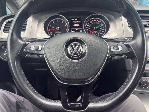 2016 Volkswagen Golf TSI SE