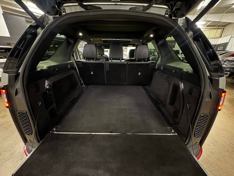 2020 Land Rover Discovery SE