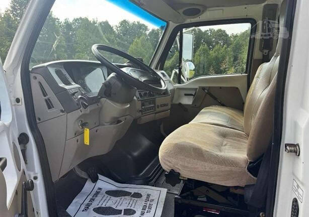 2005 Sterling Acterra