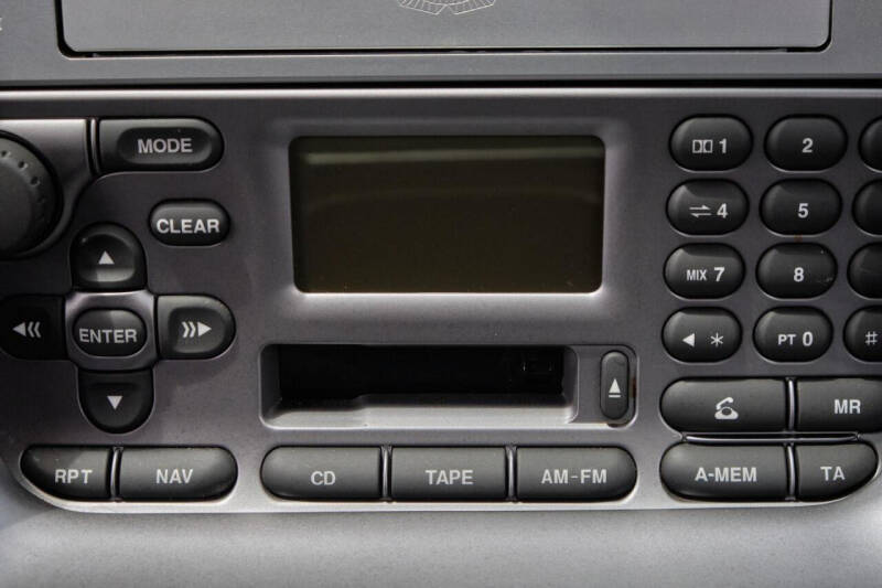 2003 Aston Martin V12 Vanquish