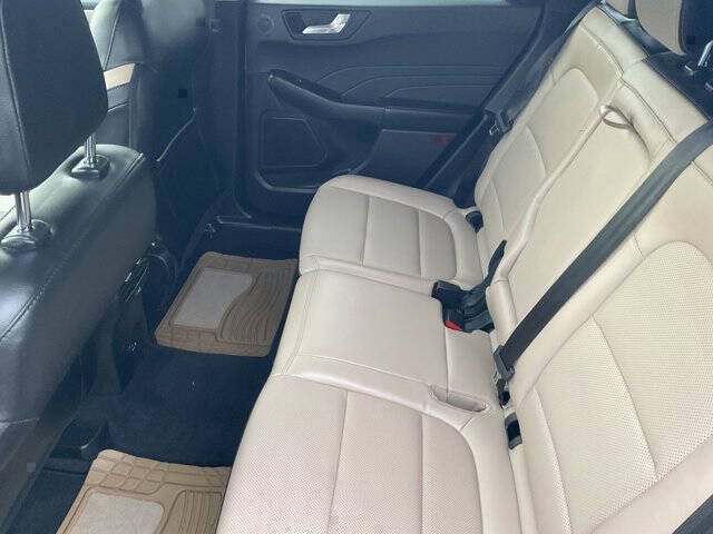 2022 Ford Escape SEL