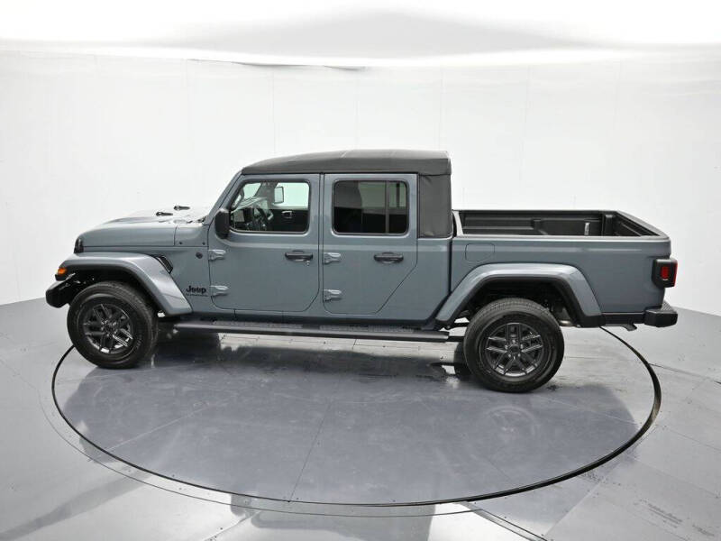 2026 Jeep Gladiator Sport S
