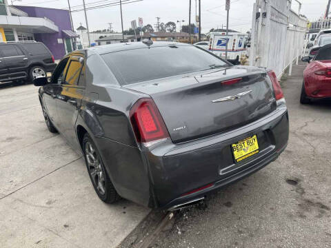 2016 Chrysler 300