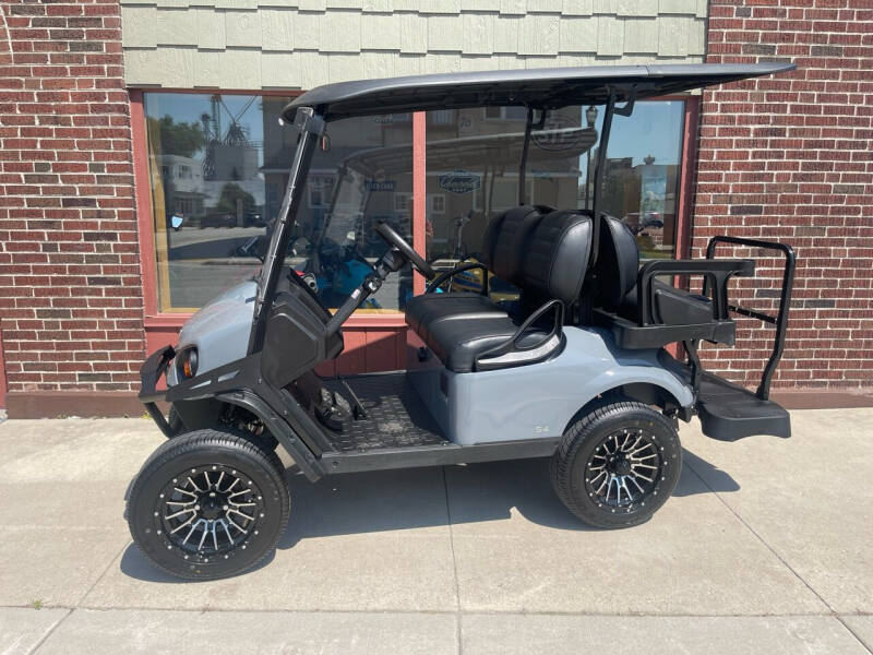 2023 E-Z-GO Express S4 for sale at ADELL AUTO CENTER in Waldo WI