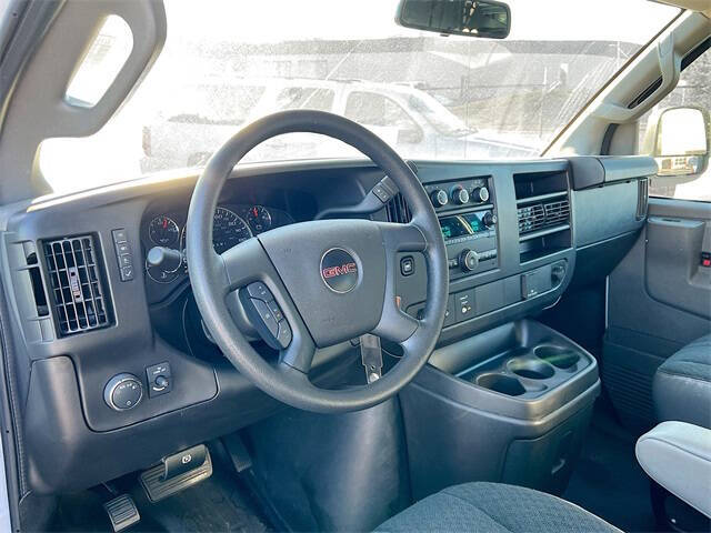 2024 GMC Savana 2500