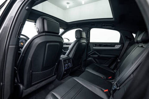 2025 Porsche Cayenne Coupe