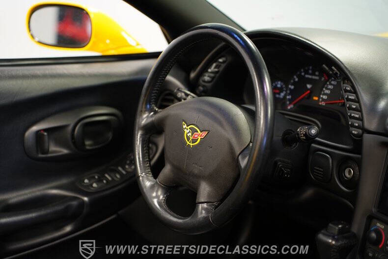 2004 Chevrolet Corvette