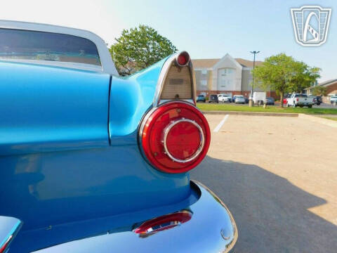 1956 Ford Thunderbird