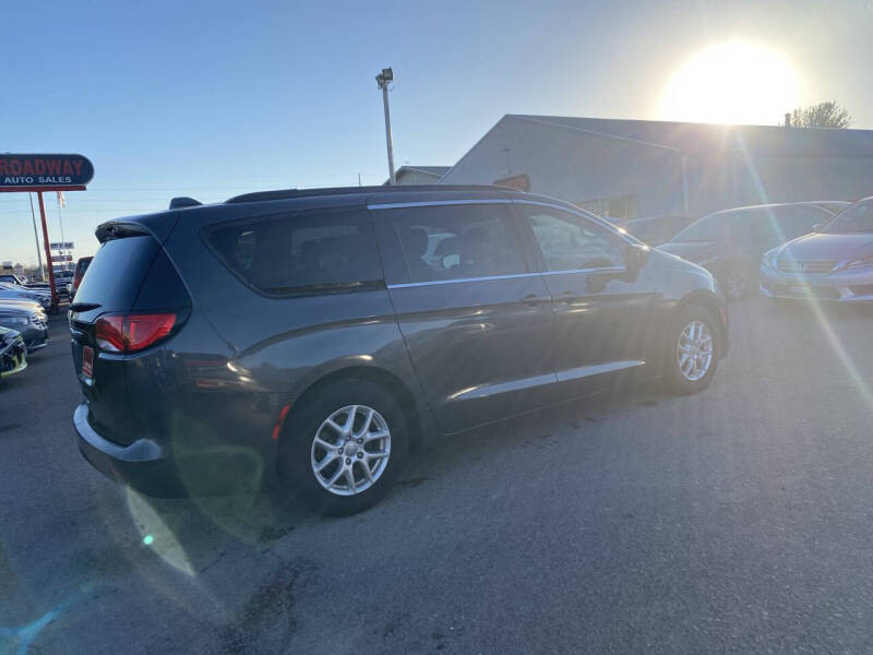 2017 Chrysler Pacifica LX