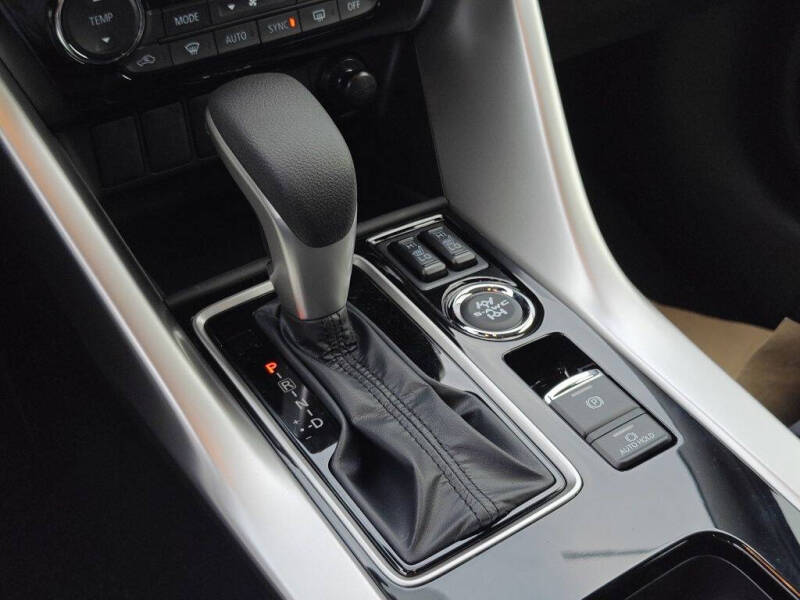 2026 Mitsubishi Eclipse Cross SE