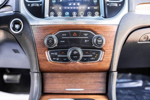 2017 Chrysler 300 C Platinum