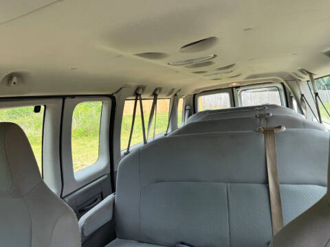 2013 Ford E-Series E-350 SD XLT
