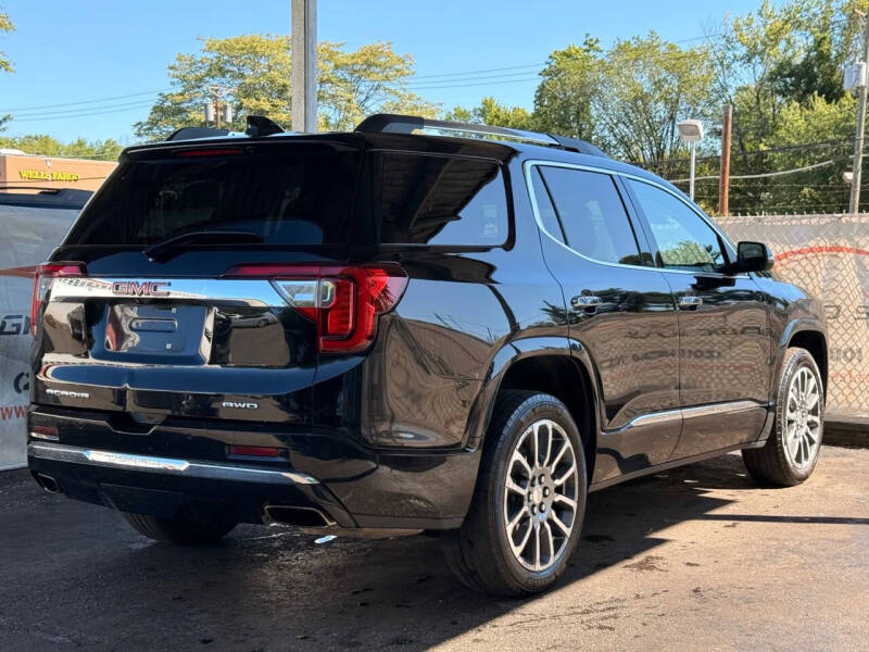 2022 GMC Acadia Denali