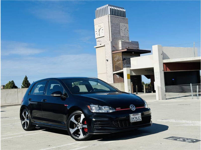 2019 Volkswagen Golf GTI SE photo 19