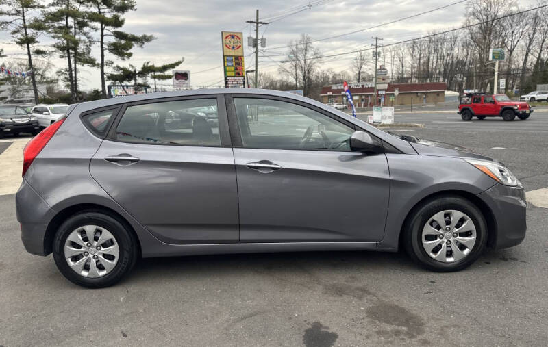 2017 Hyundai Accent SE
