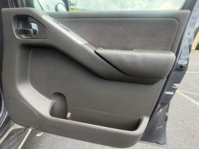 2011 Nissan Pathfinder SV