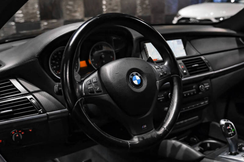 2014 BMW X6 M