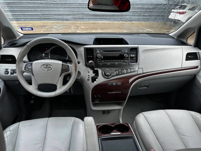 2013 Toyota Sienna