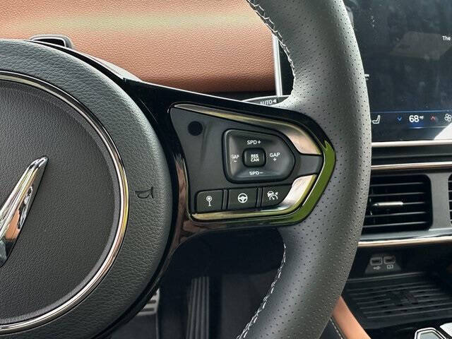 2025 VinFast VF8 Plus