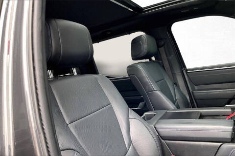 2023 Toyota Tundra Platinum HV