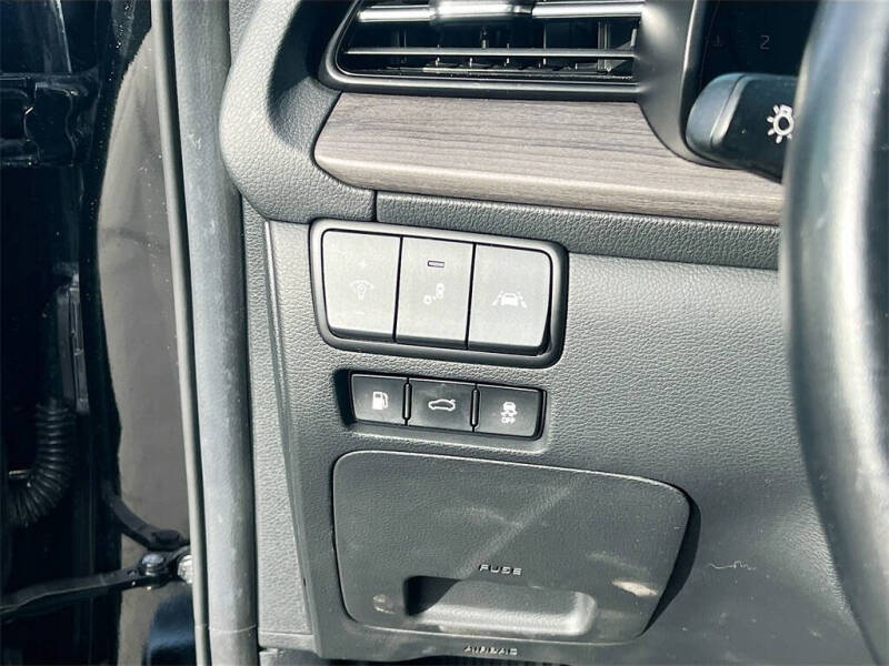 2020 Kia Cadenza Technology