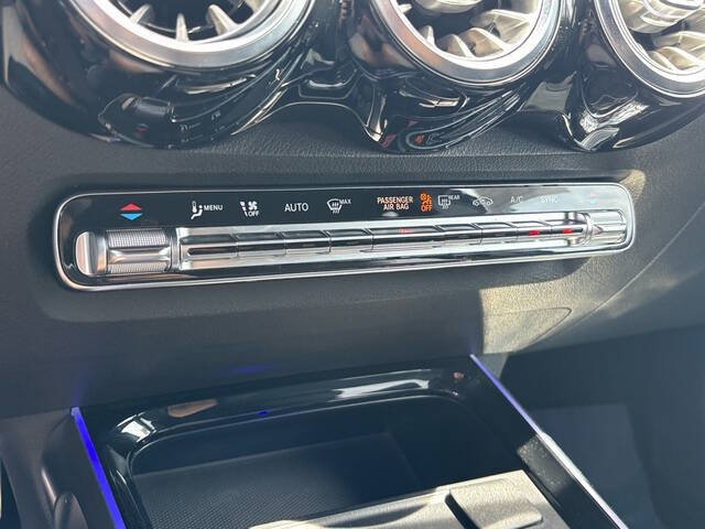 2021 Mercedes-Benz GLB 28