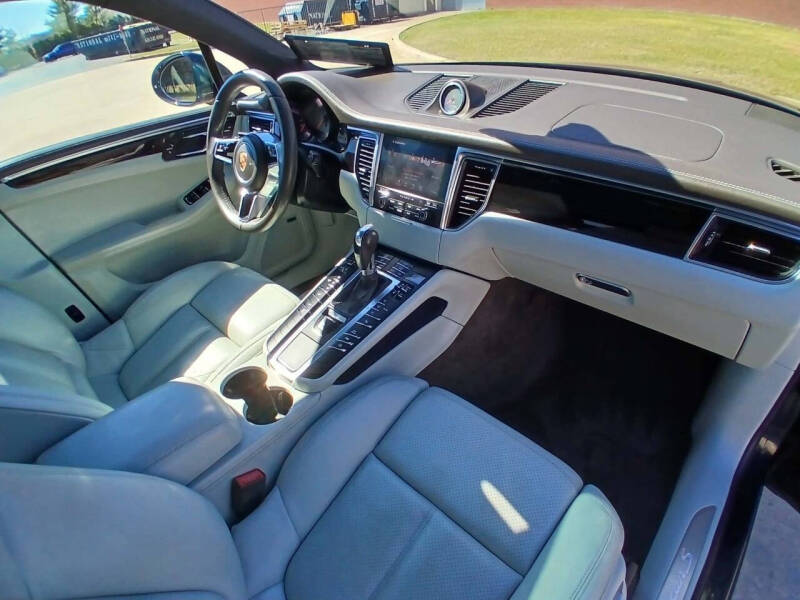 2017 Porsche Macan S
