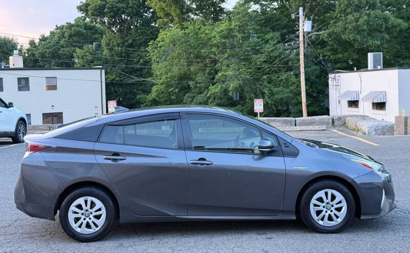 2016 Toyota Prius Two