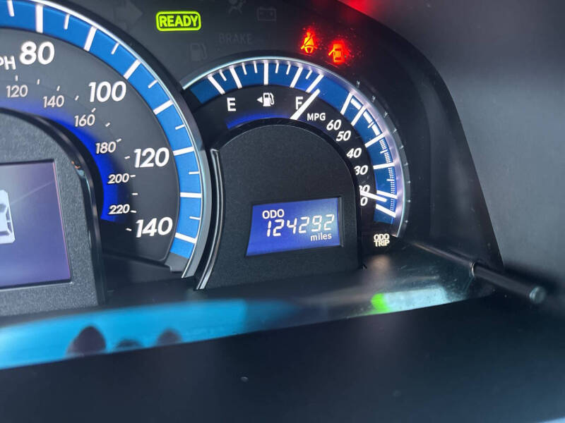 2012 Toyota Camry Hybrid XLE